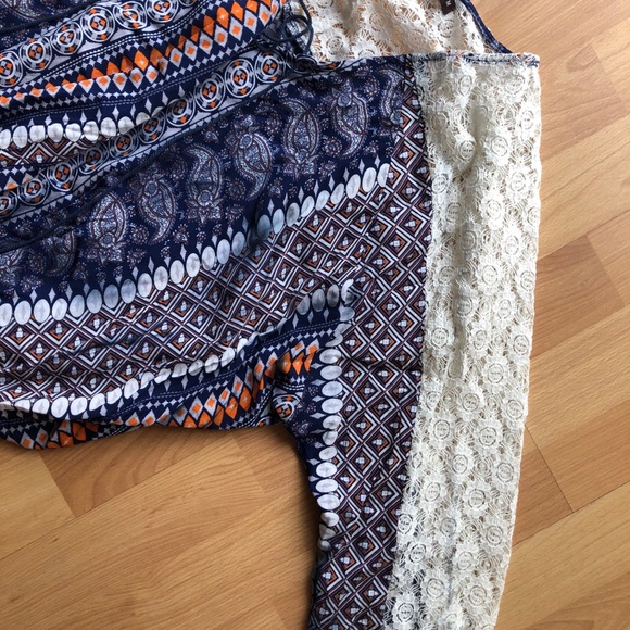 Axel Hazel Blouse Size M - Picture 2 of 8